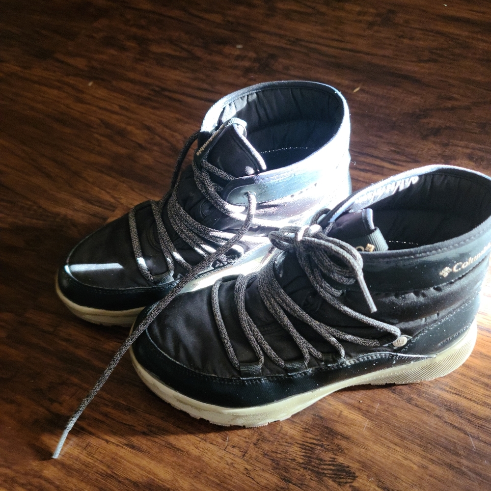 Columbia boots